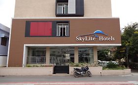 Hotel Sky Lite  3*